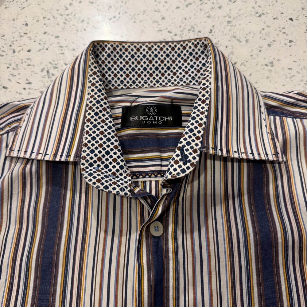 Bugatchi long sleeve button down - image 3